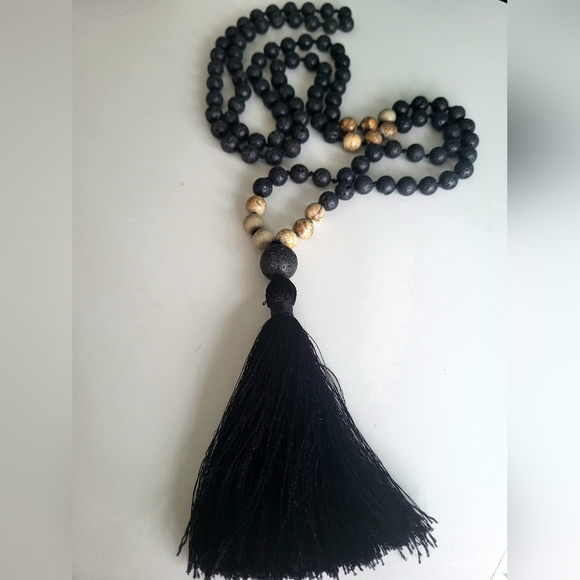 Natural lava stone Mala Necklace Black diffuser stones Very long - Picture 6 of 6